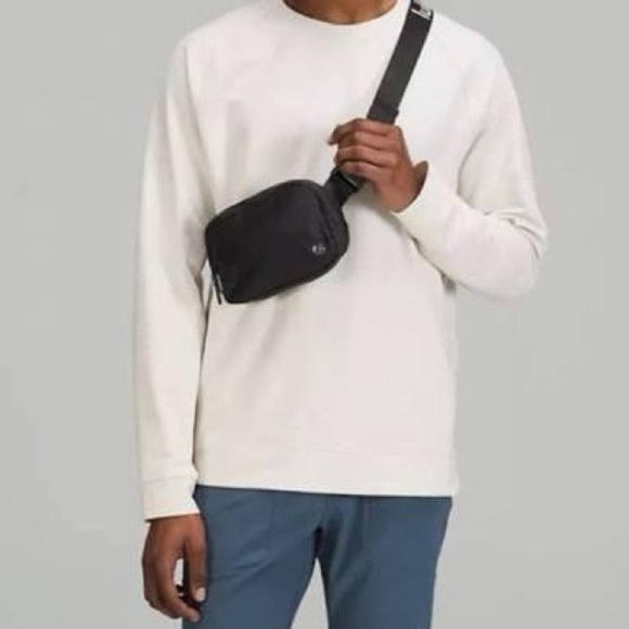 Black Pandora Women/Men’s Belt Bag Zipper Closure Fanny Pack - Picture 3 of 10